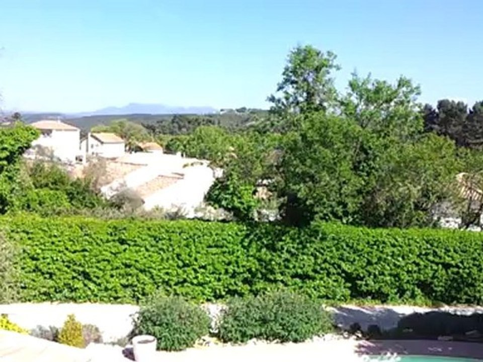 MAISON MEYREUIL 160M2 TERRAIN 1250M2 4 CHAMBRES PRIX 749000€