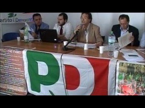 Napoli - Si apre alla città il partito democratico (03.05.12)