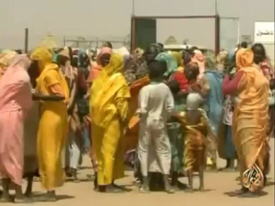 معاناة النازحين بدارفور