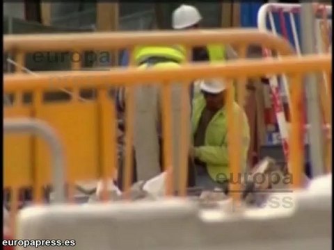 El paro desciende en abril un 0,14%