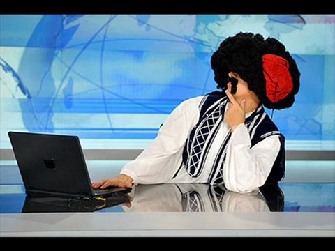 Ελληνοφρενεια - Φαρσα στο γραφειο των ΜΑΤ