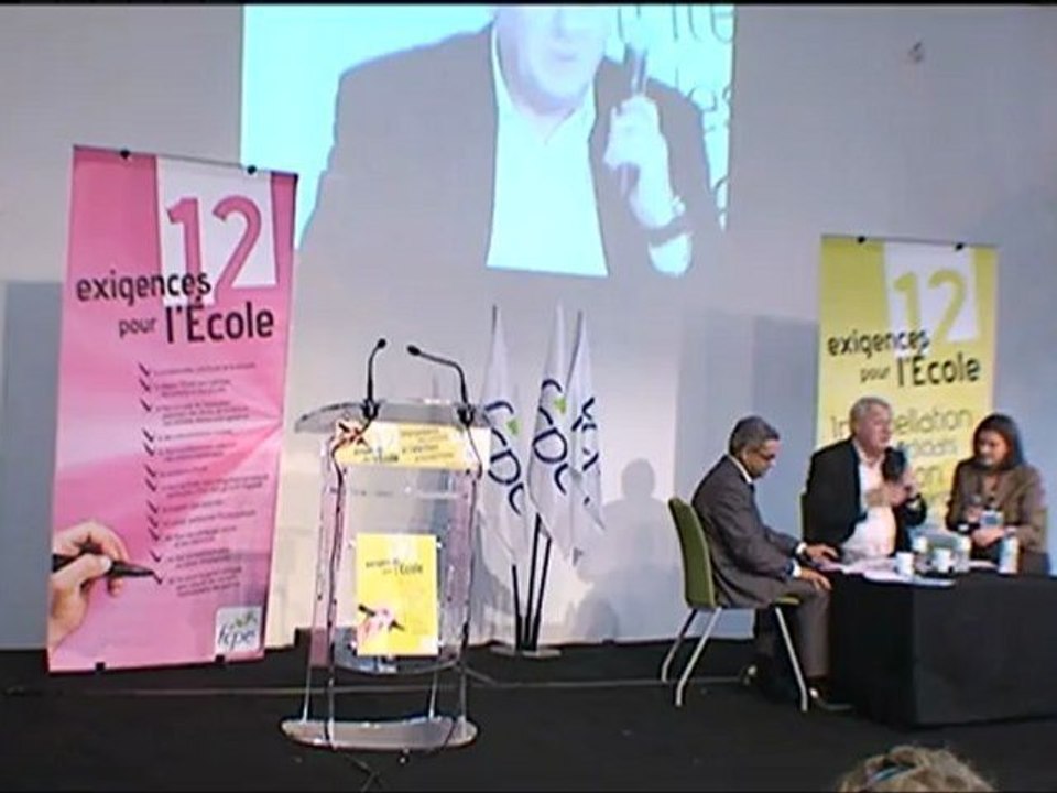 Claude Goasguen lors de la journée d'interpellation de la FCPE du 17 mars