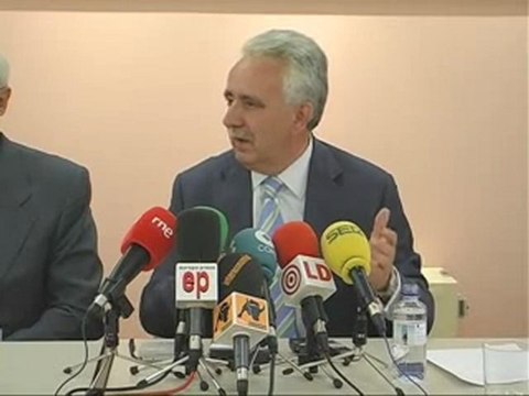 Barcenas: traemos a Fidel para dirigir España