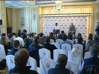 Rafa Nadal culpa a la ATP del color azul del torneo de Madrid