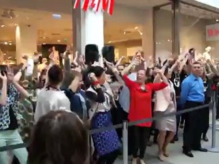 Otwarcie sklepu H&M wiocha.pl kwejk(1080p_H.264-AAC)