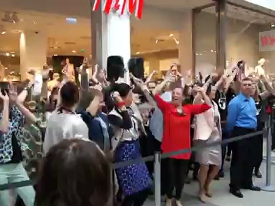 Otwarcie sklepu H&M wiocha.pl kwejk(1080p_H.264-AAC)