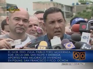 Gobernador del Zulia entregó recursos para mejorar viviendas