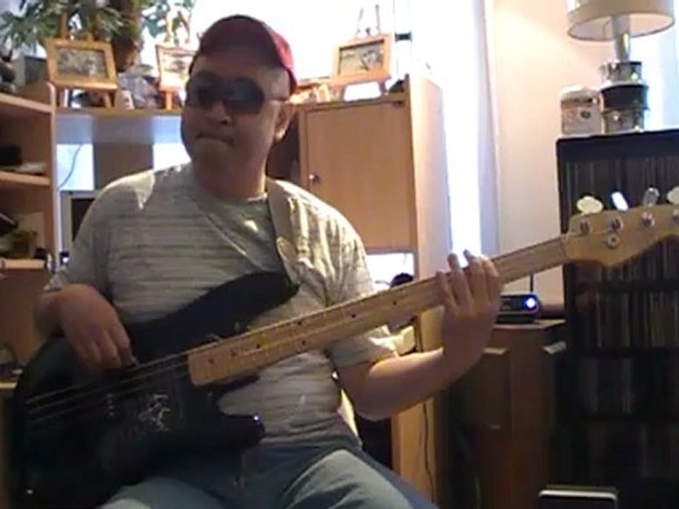 Still loving you Scorpions basscover2 Bob Roha