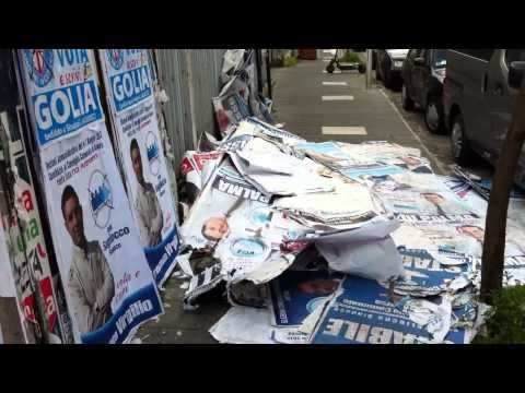 Aversa - Manifesto selvaggio, le elezioni 2012 ci portano altri rifiuti (04.05.12)