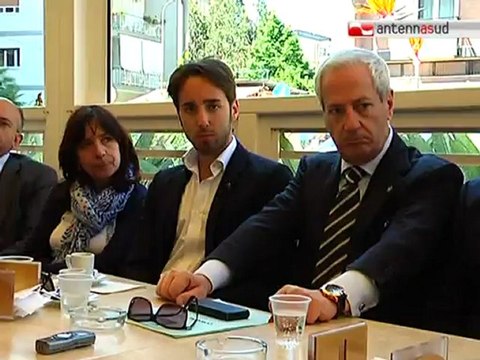 TG 04.05.12 Il PdL di Bari si mobilita per difendere la stazione dei carabinieri