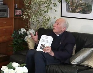 Entrevista al P. René Laurentin  desayunando con Juan Pablo II