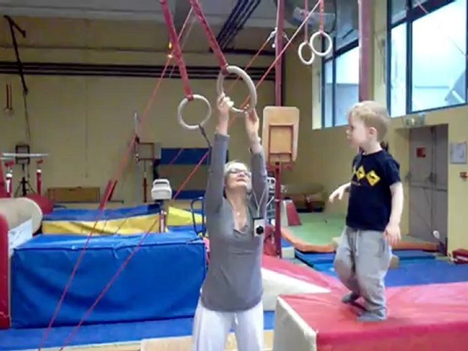 Maxence à la gym, 17/03/2012