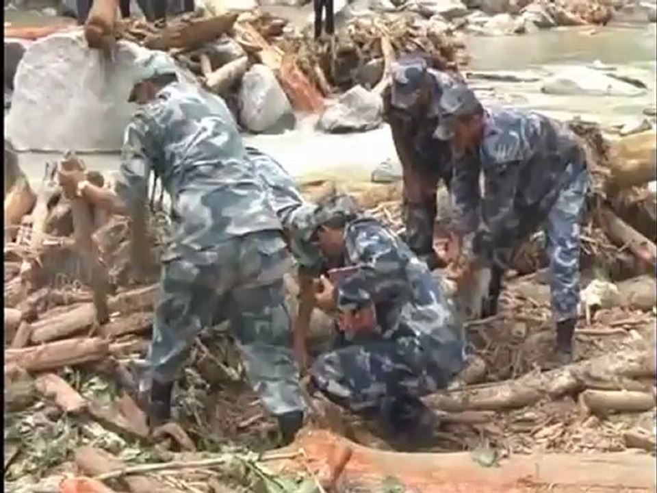 Flash flood kills 13 in Nepal