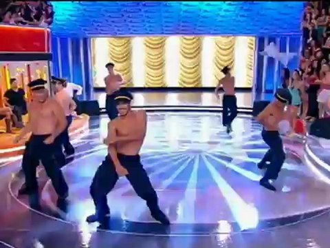 Sophie Charlotte e outros colegas de Fina Estampa vão ao caldeirão do Huck torcer por Fernanda Paes Lemes