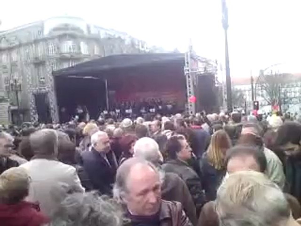 25 de Avril Chant Porto Guy