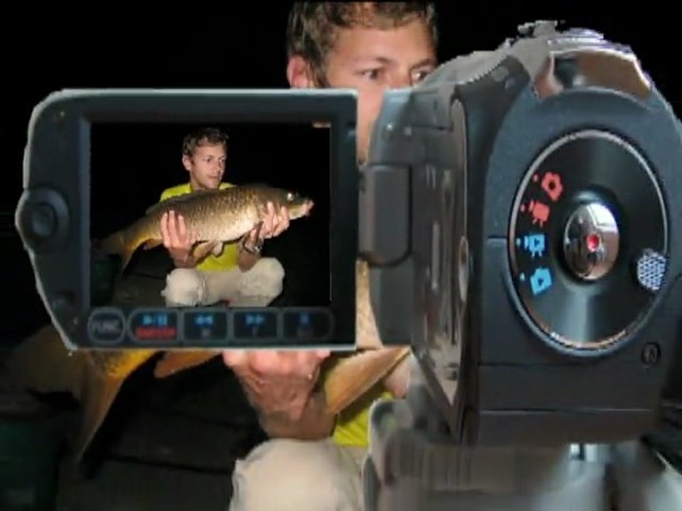 Départ carpe Loveboat bébé silure Présentation KIKI TEAM CARPISTE carp run Seine Catfish