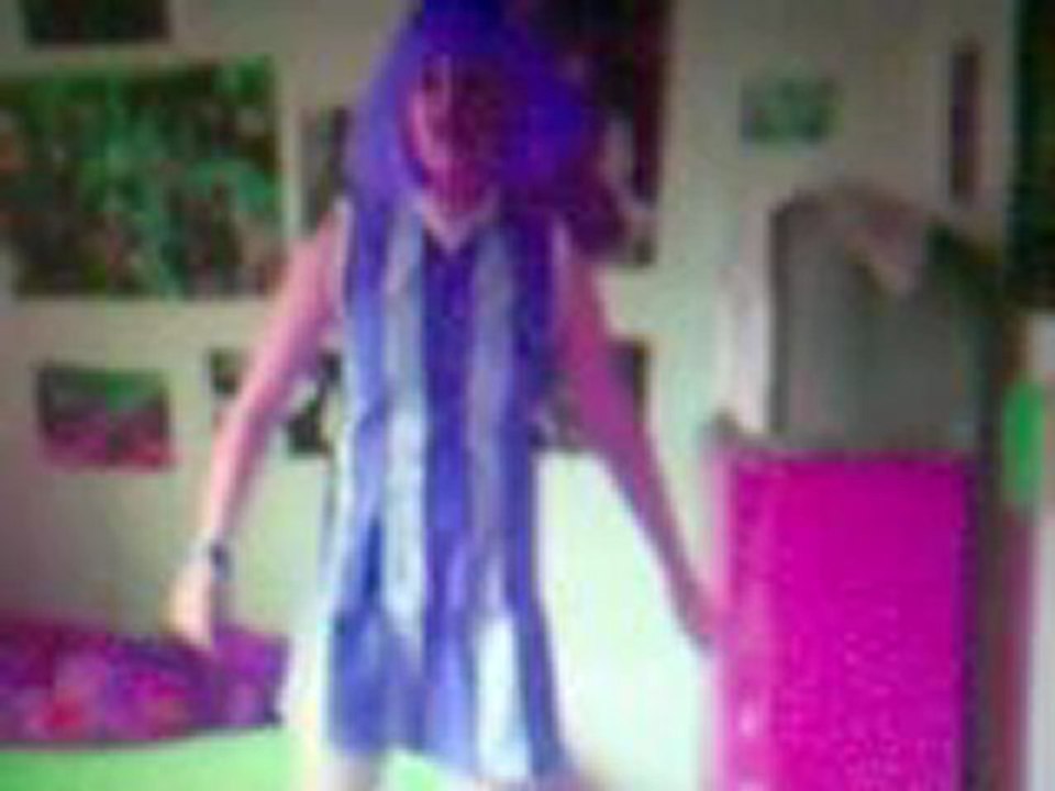 Lazytown : Viivi13 sing to' We 're dancing (Icelandic)