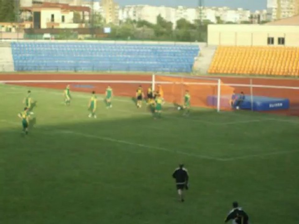 2:0 Деян Христов