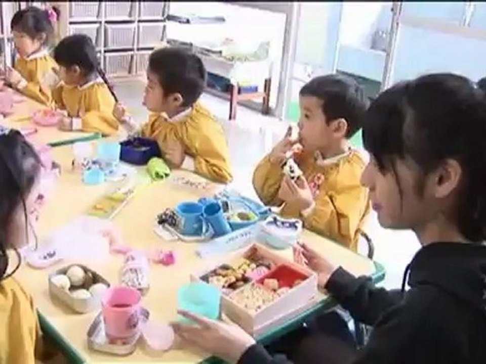 Sayumi_Michisige and Momoko_Tsugunaga