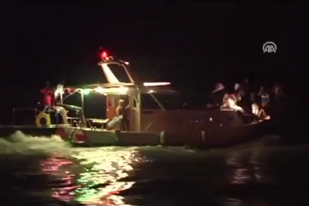 Fenerbahçe'ye denizden protesto