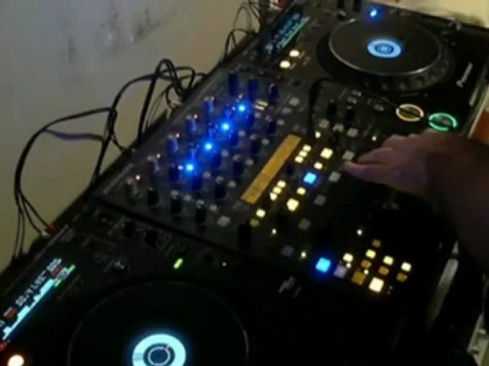 Mix Live Sam 5 Mai 2012 (Partie-Electro)