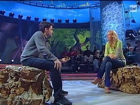 Licia Colò intervista Luis Devin sui pigmei Baka e sul suo libro La foresta ti ha (Castelvecchi editore) - Alle falde del Kilimangiaro