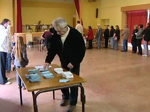 Bogny-Sur-Meuse-08 : Bureau de vote