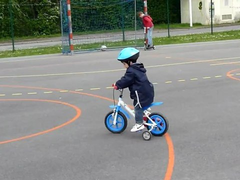 0073 fait du vélo 2