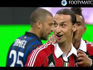 Julio César Out his tongue To Zlatan Ibrahimovic