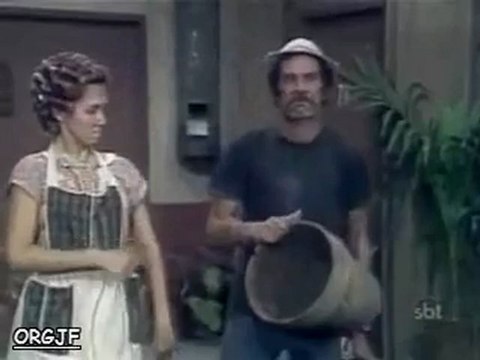 CHAVES - Florinda dá um tapa na cara de Seu Madruga