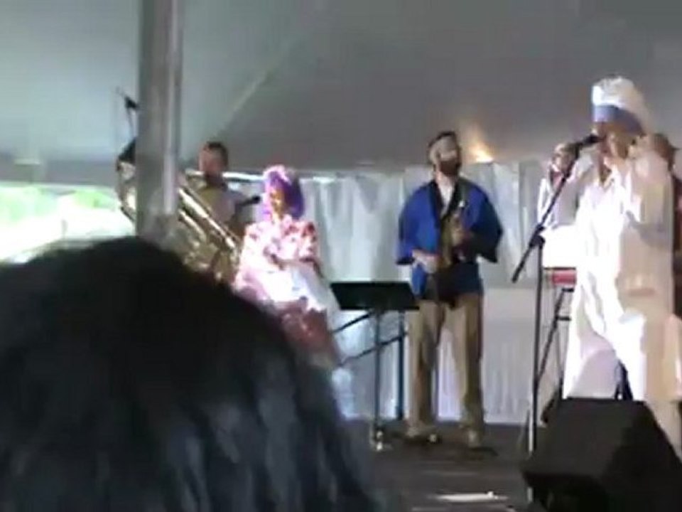 Sakura Matsuri NYC 04-28-2012: HappyFunSmile - Haisai Ojisan