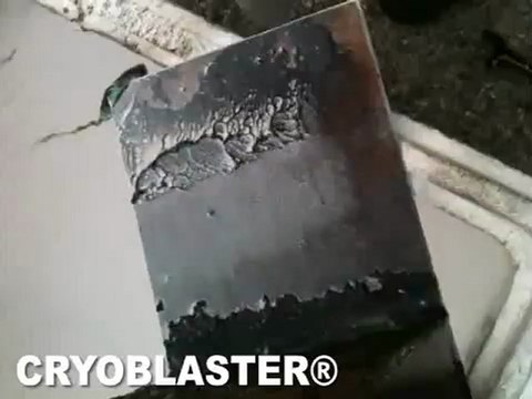 Nettoyage bitume ou décapage bitume par nettoyage cryogénique CRYOBLASTER®