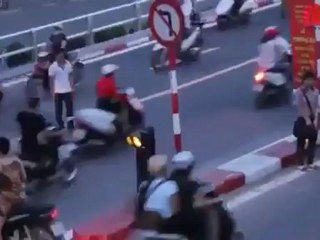 ANTÐ - Bình luận vi phạm giao thông theo kiểu bóng đá