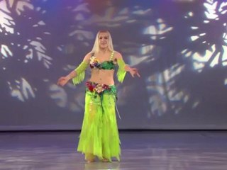 Neon+-+Flora+-+bellydance+performance+for+Metamorp