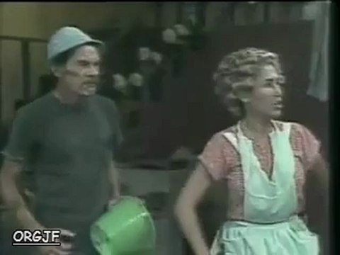 CHAVES - Florinda dá um tapa na cara de Seu Madruga