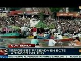 Guatemaltecos veneran a la Cruz de Mayo en colorido ritual
