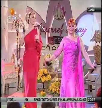 Melda Kuyucu ~ Bu Akşam Bütün Meyhanelerini Dolaştım İstanbul'un