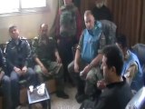 فري برس ادلب   كفرومة   لقاء  لجنة المراقبين مع  بعض  عناصر الجيش  الحر في البلدة مع  صعوبة التصوير 6   5   2012 Idlib