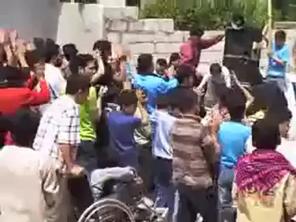 فري برس ادلب حربنوش مظاهرة صباحية تطالب بتسليح الجيش الحر  5 5 2012 Idlib