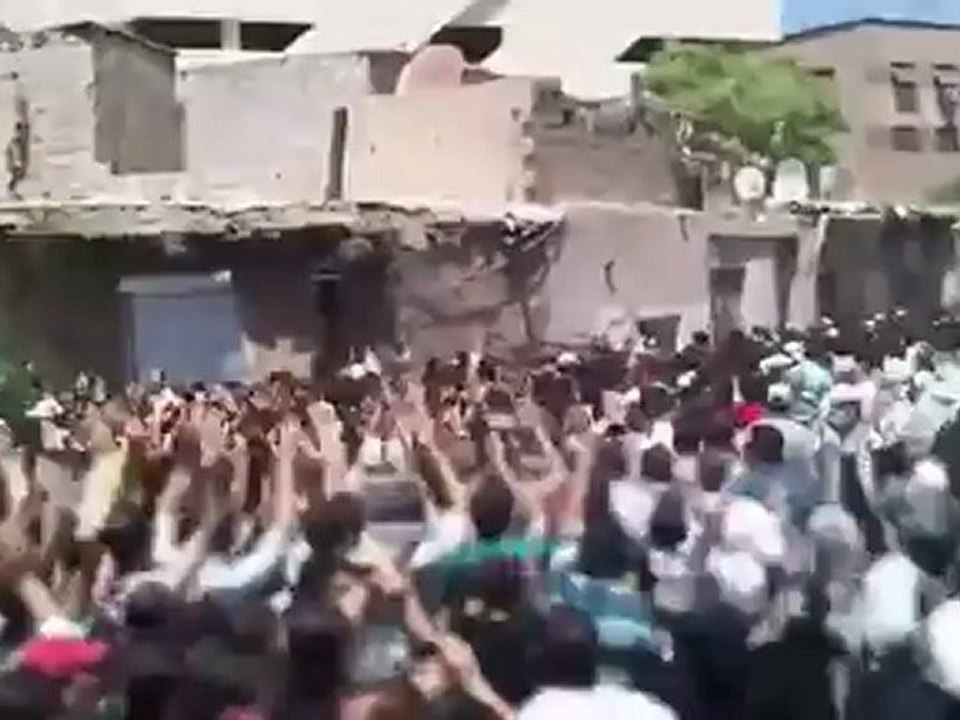 فري برس دمشق مشاركة حرائر الشام في تشييع شهداء كفرسوسة 5 5 2012 Damascus