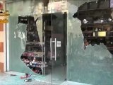 فري برس ريف دمشق اثار التخريب على احد المحال التجارية مدينة ضمير 7 5 2012 Damascus
