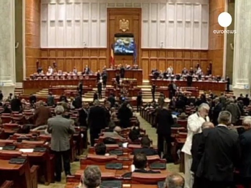 Votata la fiducia al nuovo governo romeno