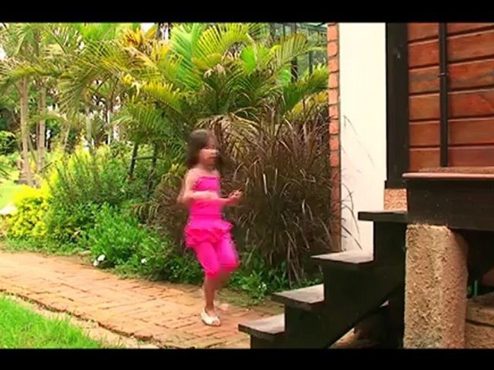 MADAGASCAR SPOT PUB DENTIFRICE "KODOMO"