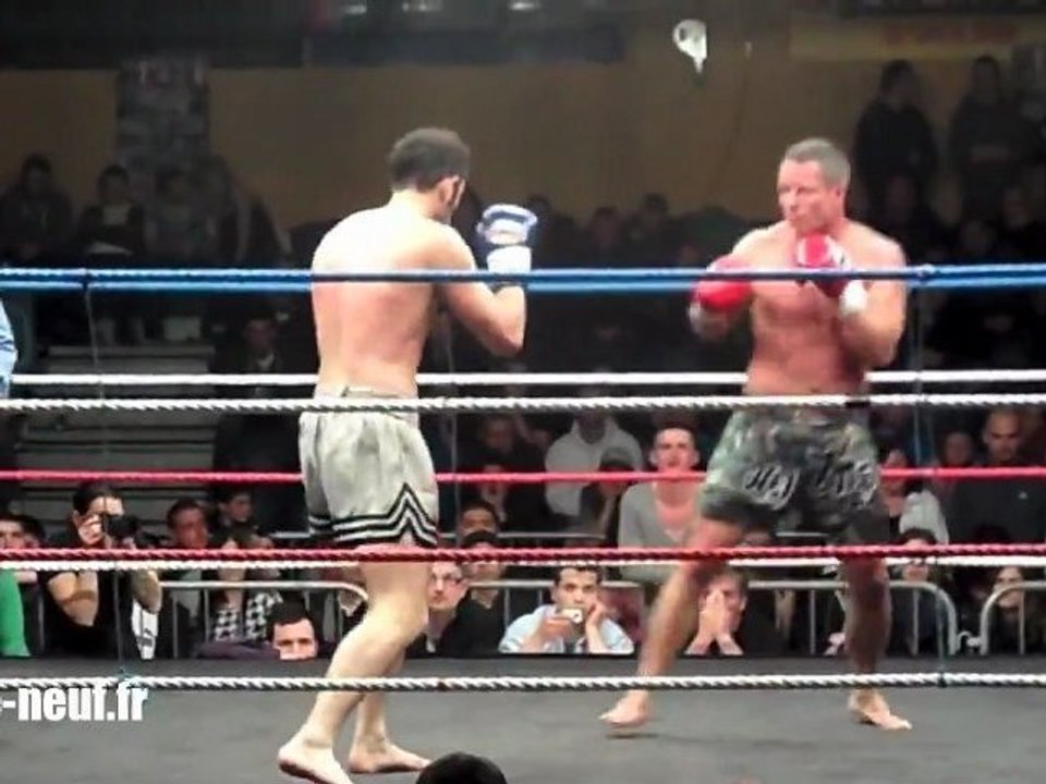 Très beau Ko en Kickboxing