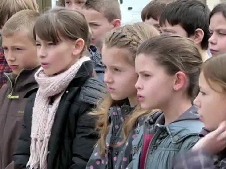 BELLE CEREMONIE DU 8 MAI A CHAMBLY