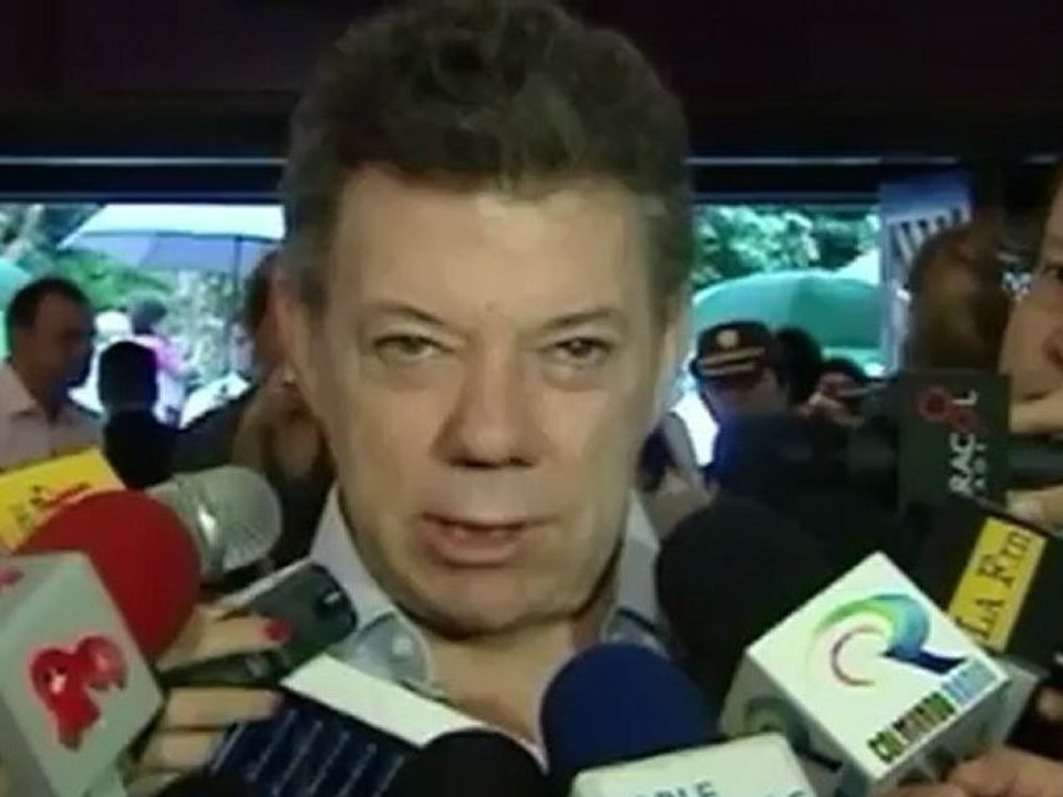 Santos pide liberen a Langlois