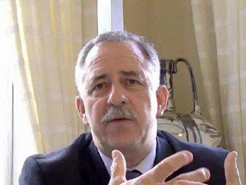 André VILLIERS réagit après l'élection de François Hollande