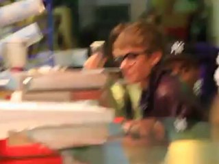 Justin Bieber schließt High School ab