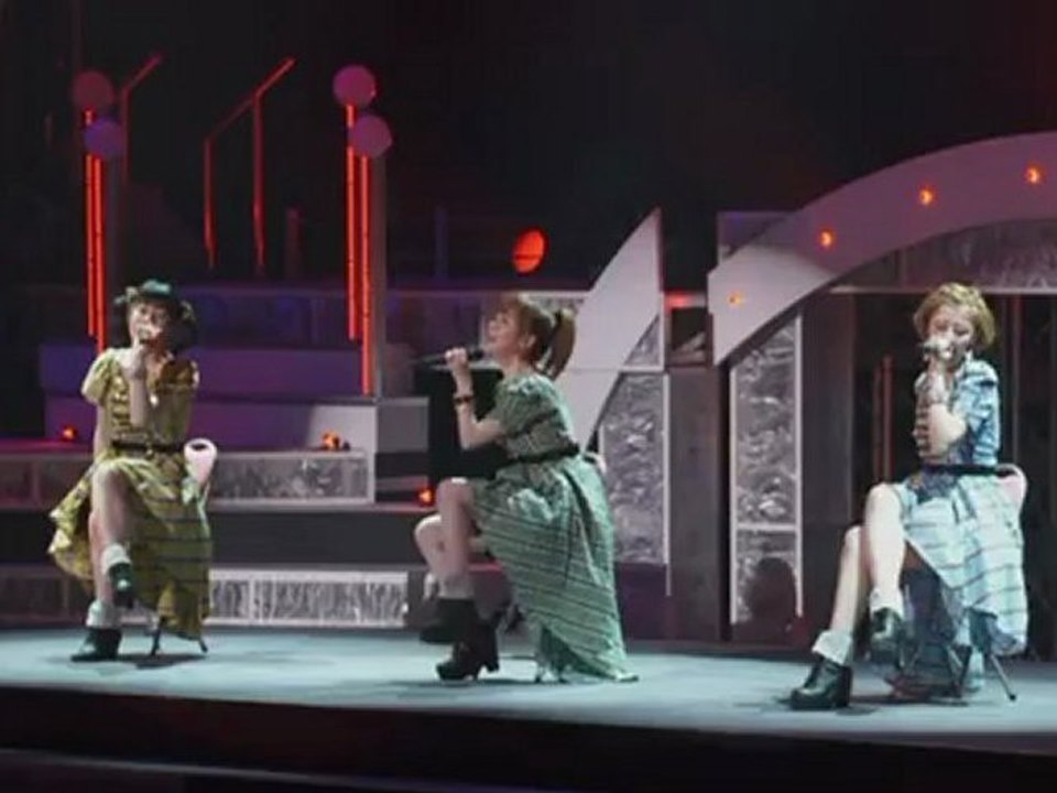 BK Tour 2012 Haru ver. usb - Atarashii Hibi (Saki - Momoko- Miyabi)