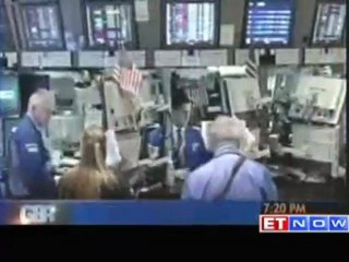 Warren Buffett tries to assure on health, mulled megadeal